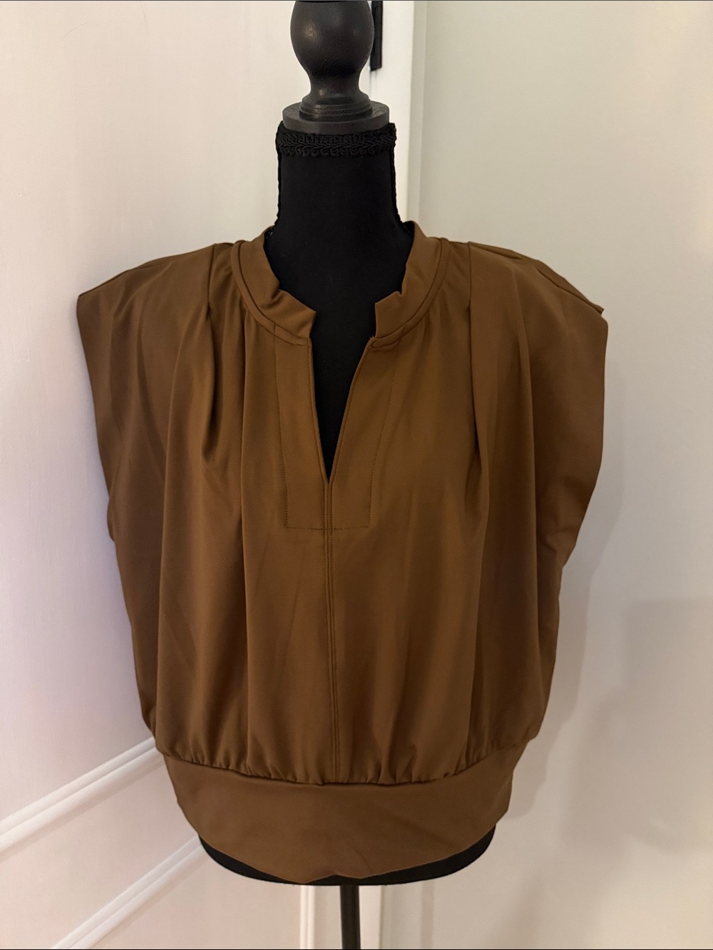 Kenneth Cole Brown Sleeveless Notch-Neck Tunic